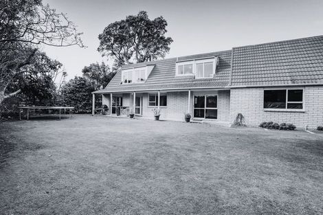 Photo of property in 1138 South Road, Oakura, 4314