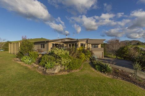 Photo of property in 8 Roger Guy Place, Welcome Bay, Tauranga, 3175