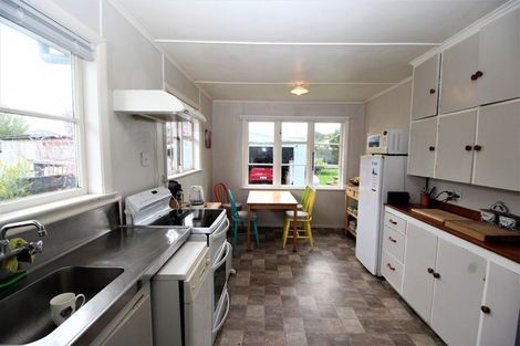 Photo of property in 27 Burgoyne Street, Woodville, 4920