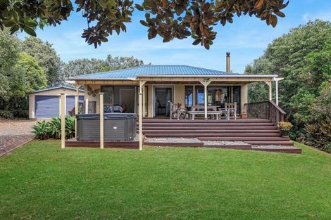 Photo of property in 303 Pollok Wharf Road, Pollok, Waiuku, 2684