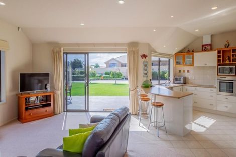 Photo of property in 6 Coleraine Drive, Rototuna, Hamilton, 3210