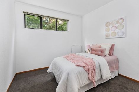 Photo of property in 33 Shackle Lane, Whitby, Porirua, 5024