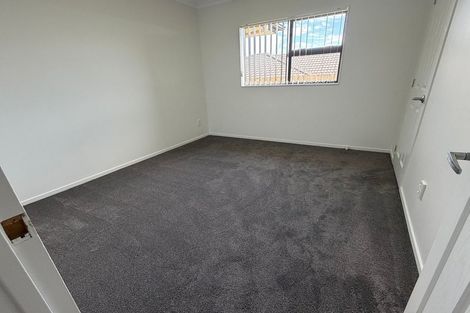Photo of property in 12 Keri Vista Rise, Papakura, 2110