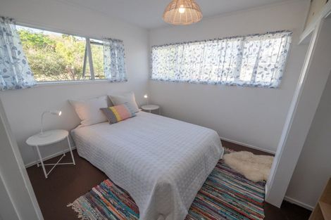 Photo of property in 5 Seaview Road, Cable Bay, 0420