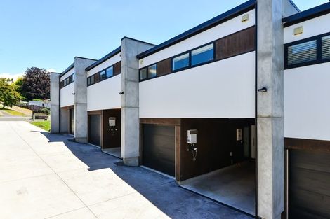 Photo of property in 2/49 Ohaupo Road, Melville, Hamilton, 3206