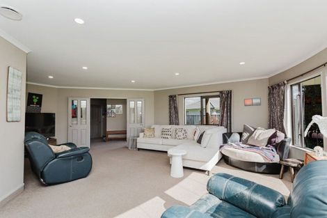 Photo of property in 10 Victoria Avenue, Dannevirke, 4930