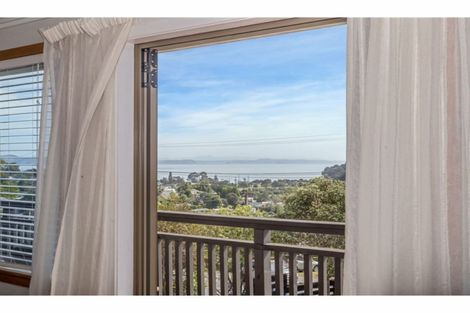Photo of property in 10 Rishworth Avenue, Stanmore Bay, Whangaparaoa, 0932
