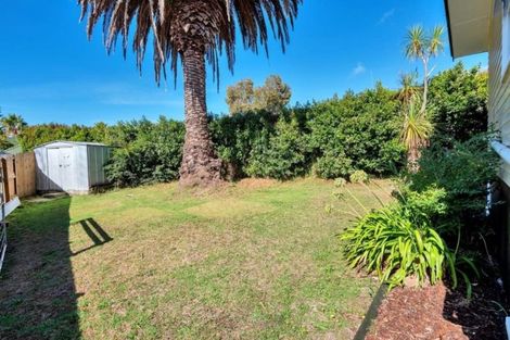 Photo of property in 1/49 Fairclough Road, Beach Haven, Auckland, 0626