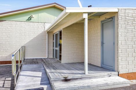 Photo of property in 16 Layard Street, Opunake, 4616