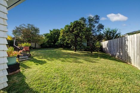 Photo of property in 8 Coniston Avenue, Te Atatu South, Auckland, 0610