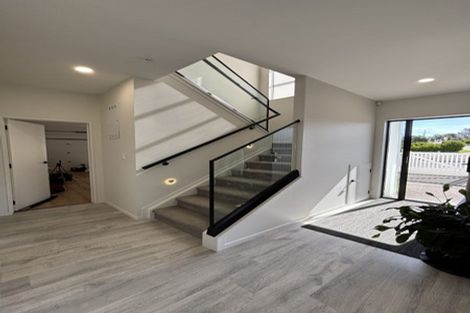 Photo of property in 18 Vintry Drive, Huapai, Kumeu, 0810