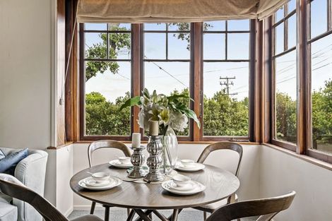 Photo of property in 13 Islington Avenue, New Lynn, Auckland, 0600