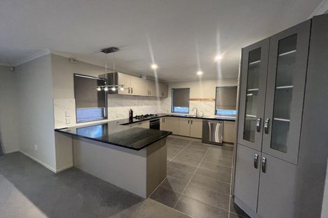 Photo of property in 32 Cyrus Street, Whalers Gate, New Plymouth, 4310