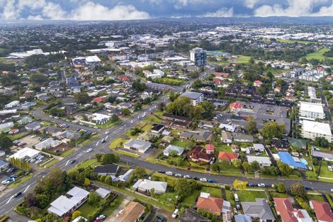 Photo of property in 1 Te Kanawa Crescent, Henderson, Auckland, 0610