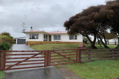 Photo of property in 22 Mountainview Terrace, Otaki Beach, Otaki, 5512