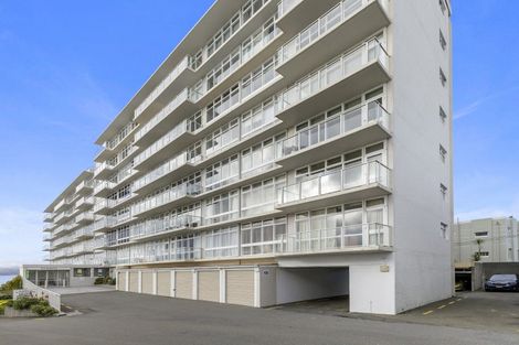 Photo of property in Gateway Apartments, 19 Maida Vale Road, Roseneath, Wellington, 6011