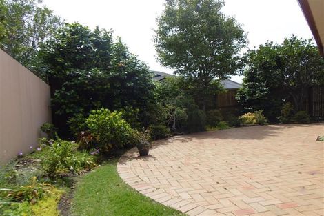 Photo of property in 40 Langana Avenue, Browns Bay, Auckland, 0630