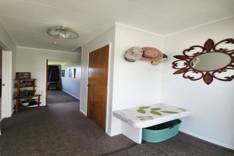 Photo of property in 71 Mcfarlane Street, Oakura, 4314