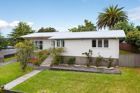Photo of property in 23 Patts Avenue, Glendene, Auckland, 0602