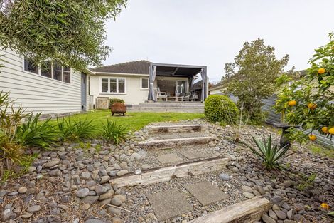 Photo of property in 18 Toi Street, Tawhero, Whanganui, 4501