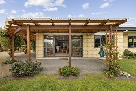 Photo of property in 52 Rosella Drive, Welcome Bay, Tauranga, 3112