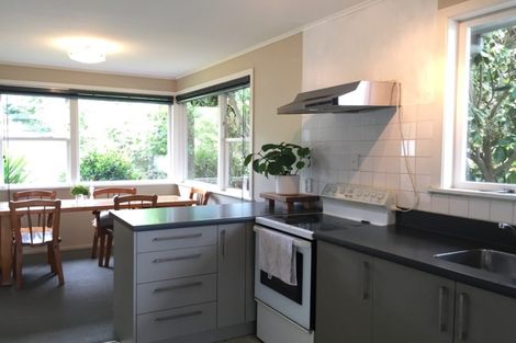 Photo of property in 17 Webb Place, Forrest Hill, Auckland, 0620