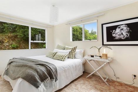 Photo of property in 1 Chequers Way, Crofton Downs, Wellington, 6035