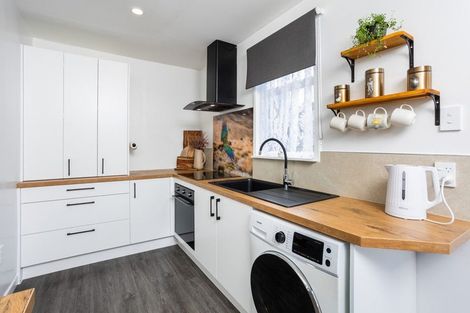 Photo of property in 33 Porter Crescent, Helensville, 0800