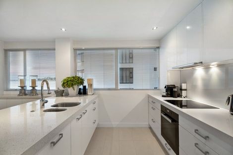 Photo of property in 4/165 Tamaki Drive, Kohimarama, Auckland, 1071