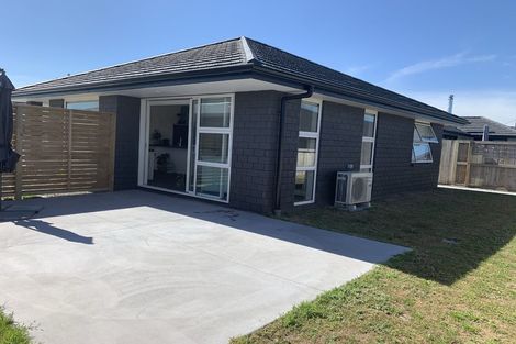 Photo of property in 22 Komata Crescent, Papamoa Beach, Papamoa, 3118