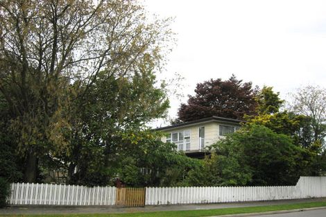 Photo of property in 2 Hadlow Place, Burnside, Christchurch, 8041