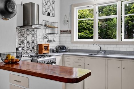 Photo of property in 54 King Street, Opunake, 4616