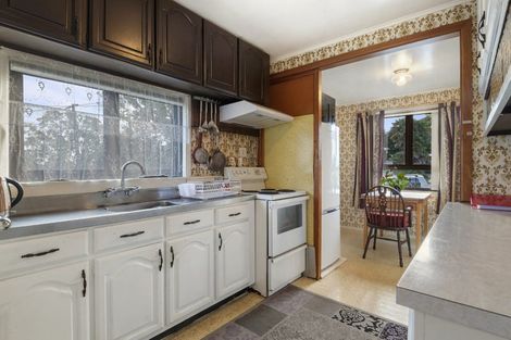 Photo of property in 16 Spencer Road, Pinehill, Auckland, 0632