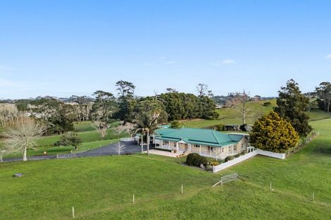 Photo of property in 154 Awa Road, Kumeu, 0891