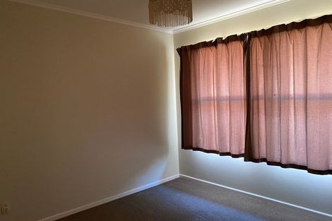 Photo of property in 1/10 Ocean View Road, Northcote, Auckland, 0627