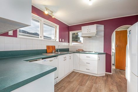 Photo of property in 22 Motuoapa Place, Kelvin Grove, Palmerston North, 4414