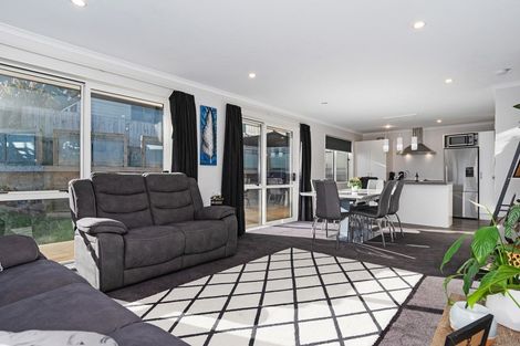 Photo of property in 14b Dunton Drive, Welcome Bay, Tauranga, 3112