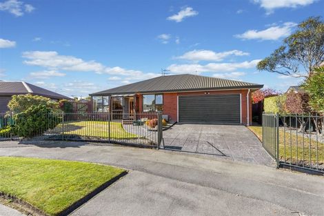 Photo of property in 21 Mulberry Place, Redwood, Christchurch, 8051