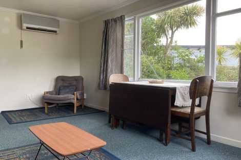 Photo of property in 38 Marine Parade, Macandrew Bay, Dunedin, 9014