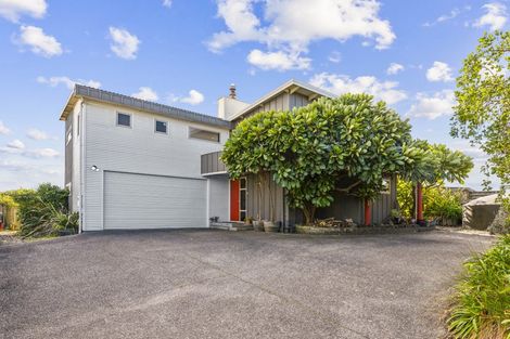 Photo of property in 33 Marram Way, Peka Peka, Waikanae, 5391