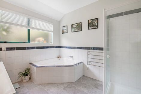 Photo of property in 12 Ascot Way, Orewa, 0931