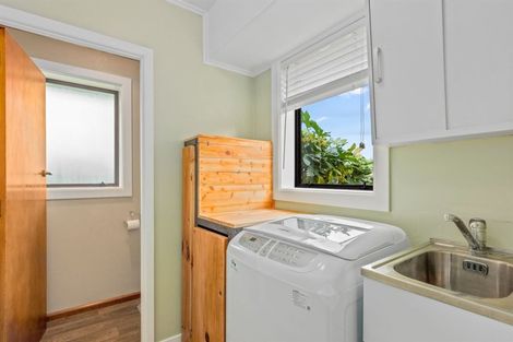 Photo of property in 15 Elwyn Place, Avonhead, Christchurch, 8042