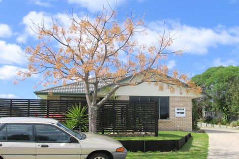 Photo of property in 71 Dalton Drive, Papamoa Beach, Papamoa, 3118