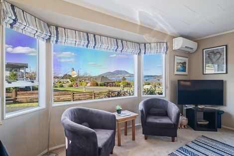 Photo of property in 11a Kinder Street, Acacia Bay, Taupo, 3330