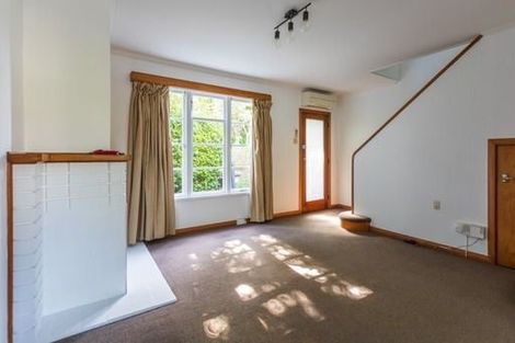 Photo of property in 33 Pahiatua Street, Hokowhitu, Palmerston North, 4410