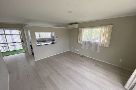 Photo of property in 1/92 Kenderdine Road, Papatoetoe, Auckland, 2025