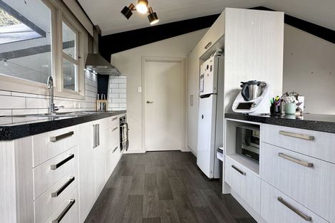 Photo of property in 15 Rakiura Parade, Otatara, Invercargill, 9879