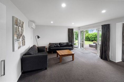 Photo of property in 33 Rempstone Drive, Halswell, Christchurch, 8025