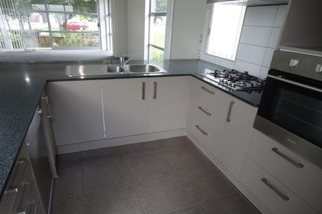 Photo of property in 2 Kauri Drive, Takanini, 2112