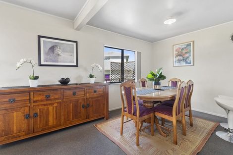 Photo of property in 518 Great South Road, Rosehill, Papakura, 2113